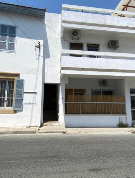 לרנקה Noer Hostel מראה חיצוני תמונה